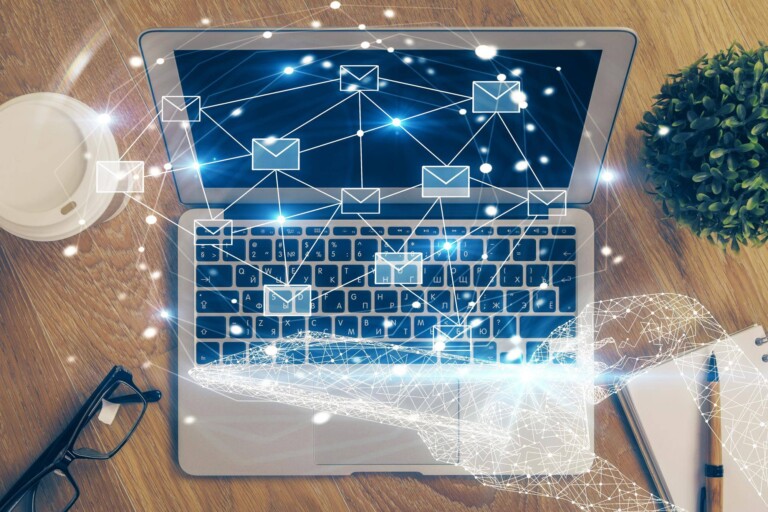 Czym jest co email domain i do czego może się przydać?