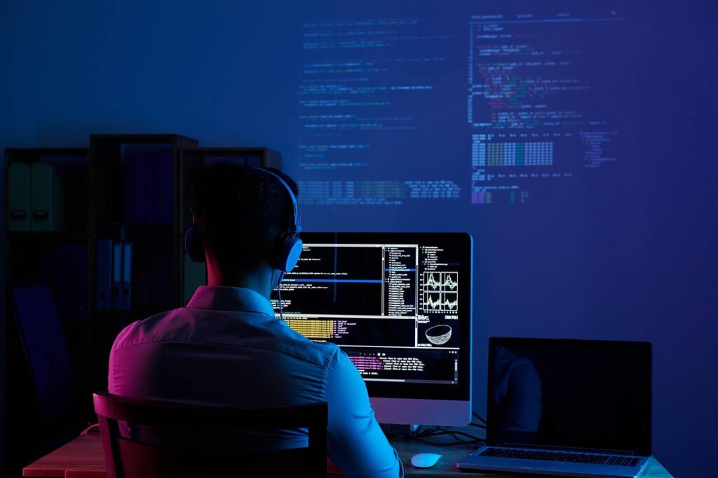 W czym pisać strony internetowe aby zacząć swoją przygodę z web developmentem?